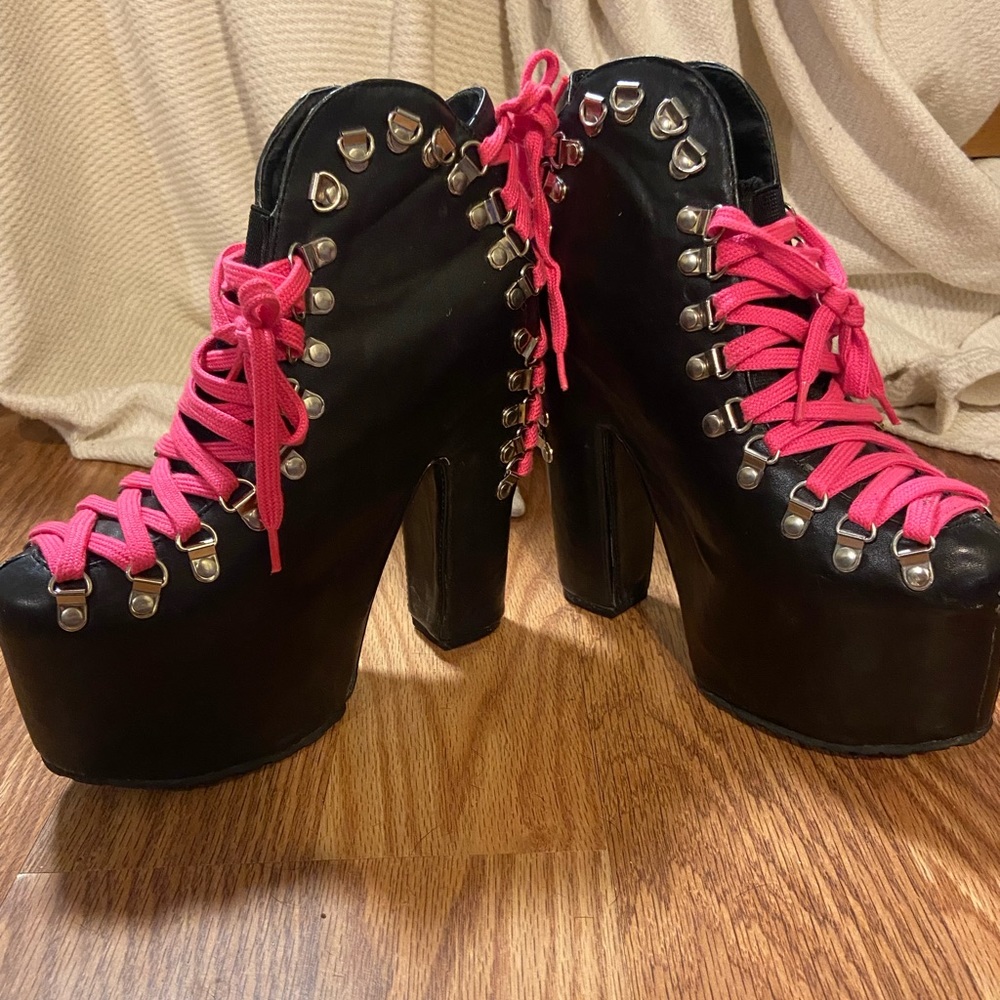 Privileged platform pink laced heels